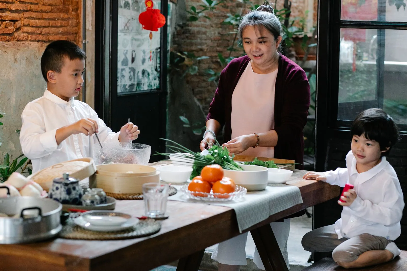 How to Plan Family Meals for a Busy Week